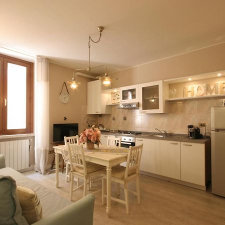 Violetta Maison, Elegante E Romantica A Salo' Apartment Exterior foto