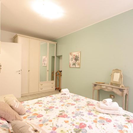 Violetta Maison, Elegante E Romantica A Salo' Apartment Exterior foto