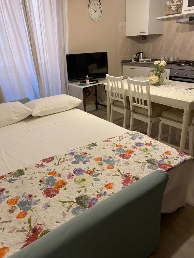 Violetta Maison, Elegante E Romantica A Salo' Apartment Exterior foto
