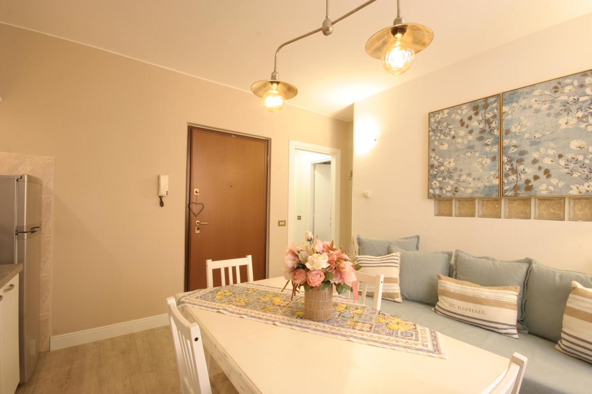 Violetta Maison, Elegante E Romantica A Salo' Apartment Exterior foto