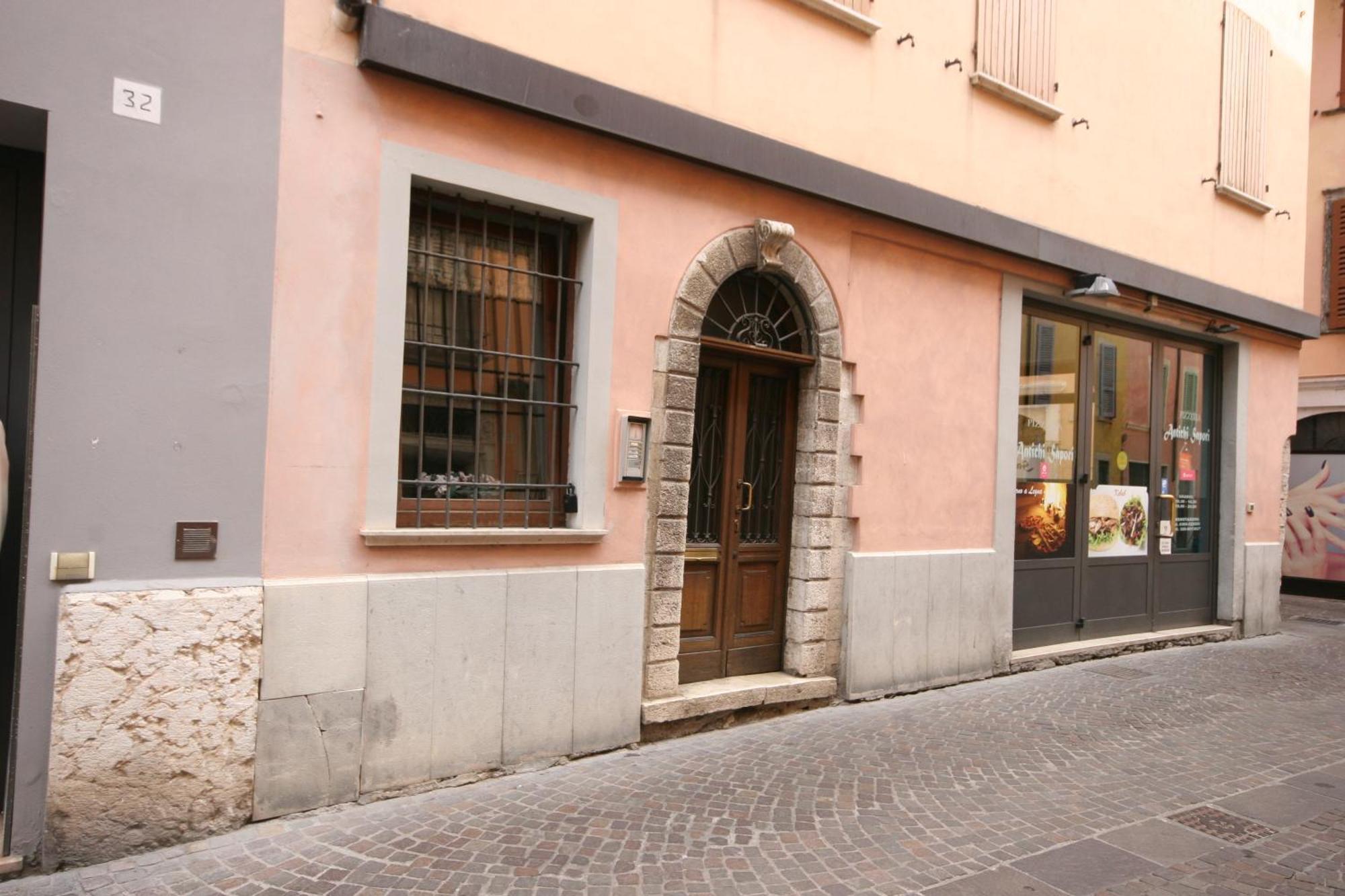 Violetta Maison, Elegante E Romantica A Salo' Apartment Exterior foto